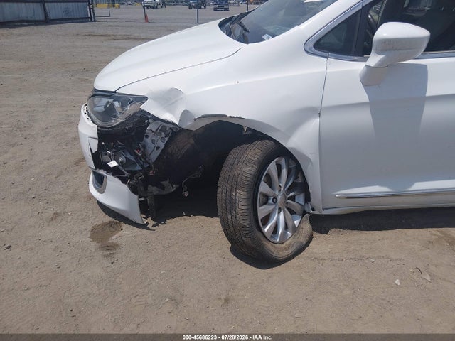 45686223 :رقم المزاد ، 2C4RC1BG6JR142486 vin ، 2018 Chrysler Pacifica Touring L مزاد بيع