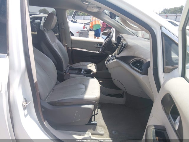 45686223 :رقم المزاد ، 2C4RC1BG6JR142486 vin ، 2018 Chrysler Pacifica Touring L مزاد بيع