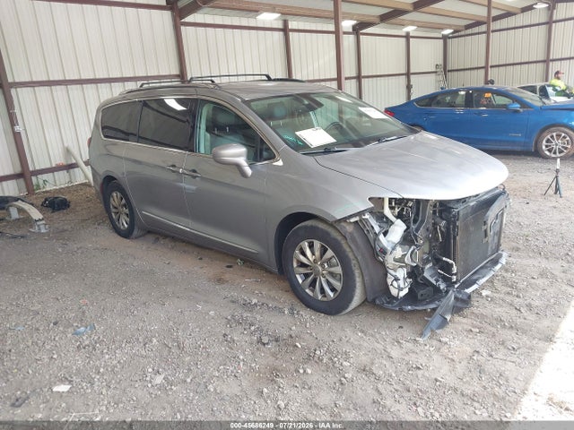 2019 Chrysler Pacifica Touring L მანქანა იყიდება აუქციონზე, vin: 2C4RC1BG7KR547970, აუქციონის ნომერი: 45686249