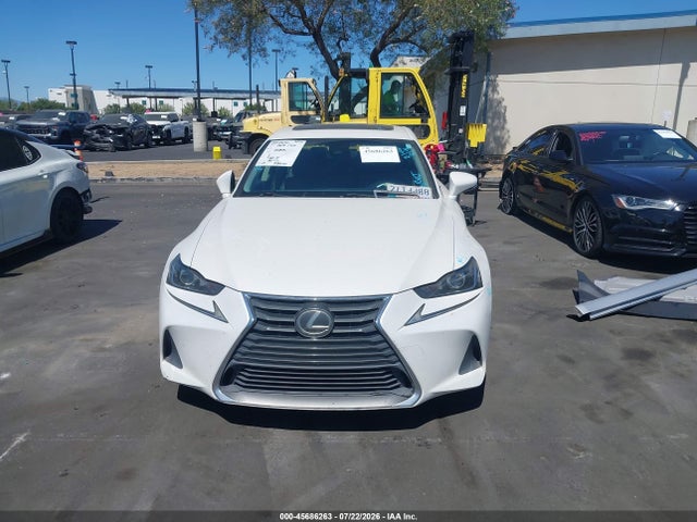 Lexus IS 300 2018 JTHBA1D29J5063849 Image 12
