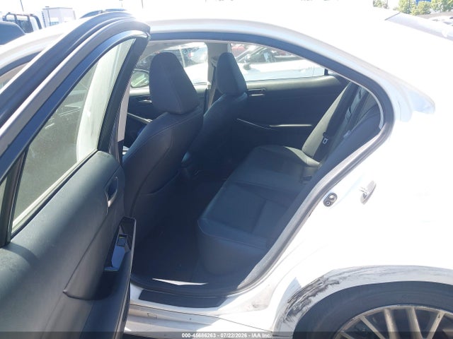 Lexus IS 300 2018 JTHBA1D29J5063849 Image 8