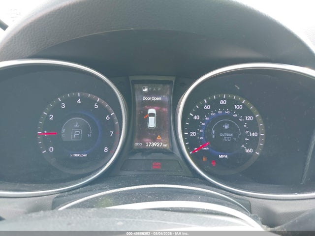 Продажа на аукционе авто 2015 Hyundai Santa Fe Sport 2.4l, vin: 5XYZU3LB7FG275782, номер лота: 45686382