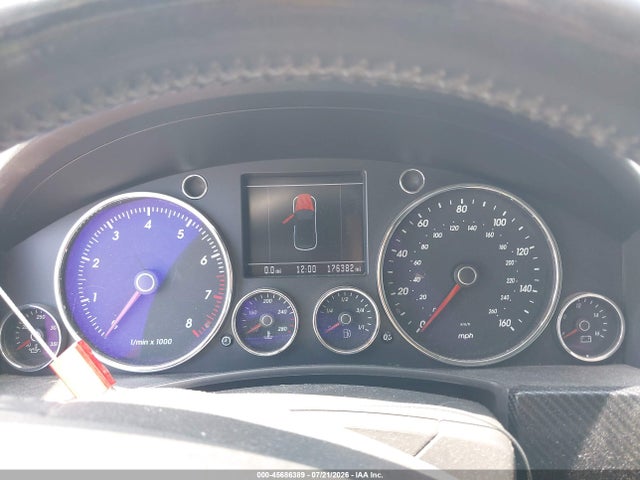 2004 Volkswagen Touareg V8 მანქანა იყიდება აუქციონზე, vin: WVGCM67L84D021239, აუქციონის ნომერი: 45686389