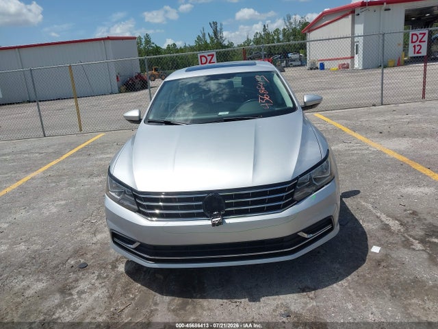 Продаж на аукціоні авто 2019 Volkswagen Passat 2.0t Wolfsburg Edition, vin: 1VWLA7A3XKC005295, номер лоту: 45686413