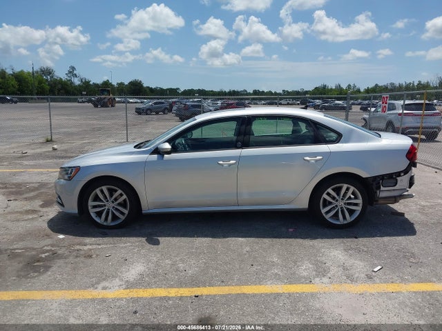 Продаж на аукціоні авто 2019 Volkswagen Passat 2.0t Wolfsburg Edition, vin: 1VWLA7A3XKC005295, номер лоту: 45686413