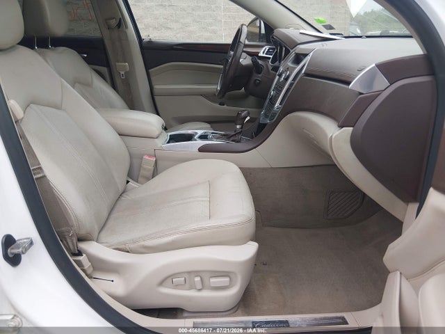45686417 :رقم المزاد ، 3GYFNDEY4BS556738 vin ، 2011 Cadillac Srx Luxury Collection مزاد بيع