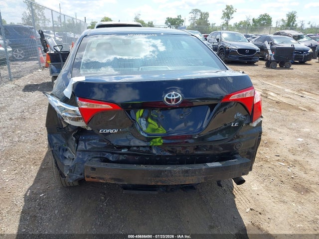 45686490 :رقم المزاد ، 2T1BURHE9JC058634 vin ، 2018 Toyota Corolla Le مزاد بيع