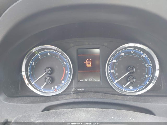 45686490 :رقم المزاد ، 2T1BURHE9JC058634 vin ، 2018 Toyota Corolla Le مزاد بيع