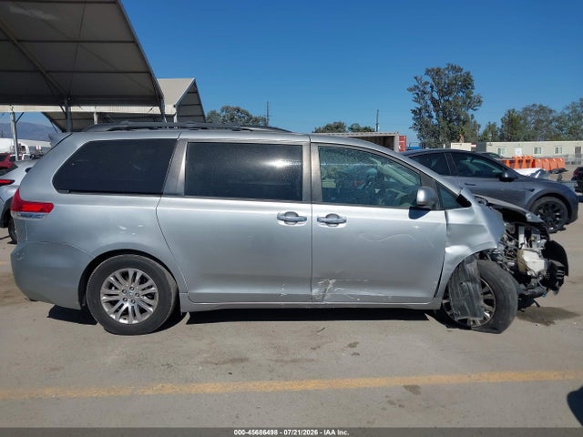 5TDYK3DC8ES482319 Toyota Sienna Xle V6 8 Passenger