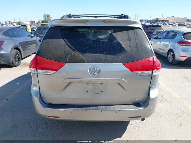 5TDYK3DC8ES482319 Toyota Sienna Xle V6 8 Passenger