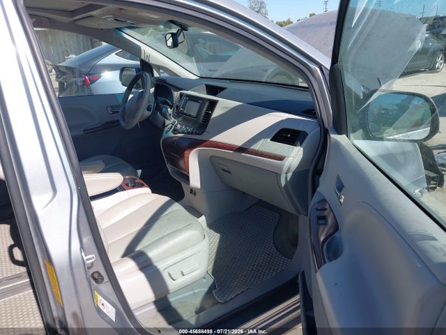 5TDYK3DC8ES482319 Toyota Sienna Xle V6 8 Passenger
