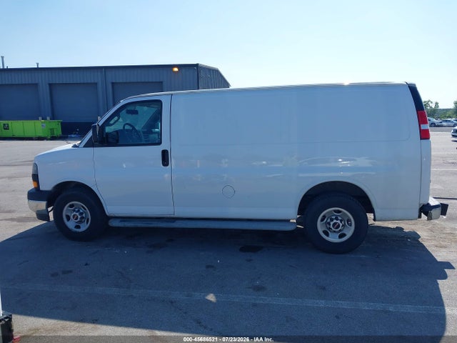 GMC Savana 2500 Work Van 2018 1GTW7AFG8J1911527 Image 14
