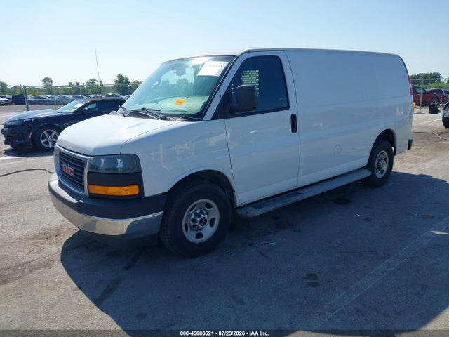 GMC Savana 2500 Work Van 2018 1GTW7AFG8J1911527 Image 2