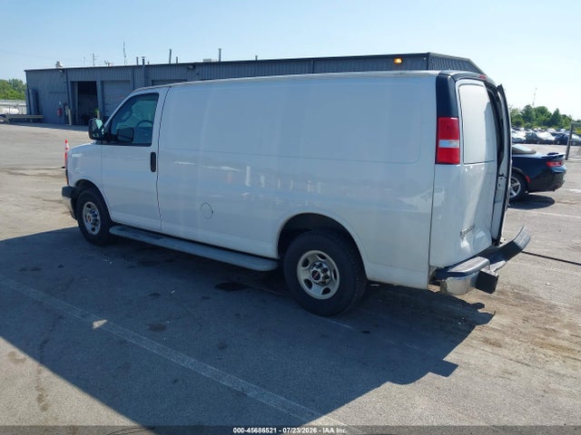 GMC Savana 2500 Work Van 2018 1GTW7AFG8J1911527 Image 3