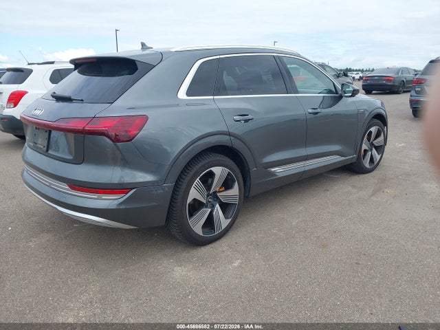 Audi E-tron Premium Plus 2019 WA1VAAGE2KB005227 Image 4