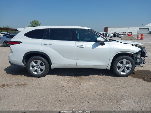 Продажа на аукционе авто 2022 Toyota Highlander Le, vin: 5TDZZRAH1NS539558, номер лота: 45686607