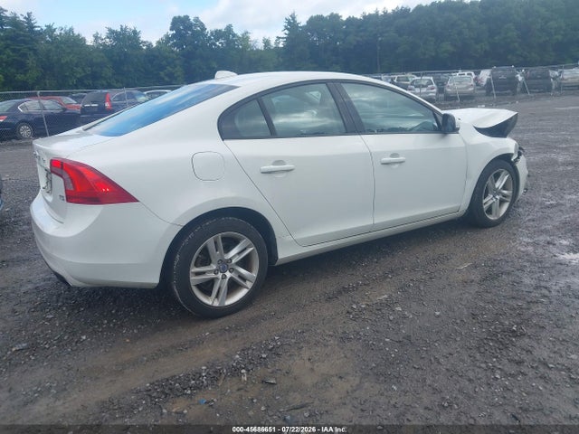 45686651 :رقم المزاد ، YV1612FS8E2298587 vin ، 2014 Volvo S60 T5 مزاد بيع