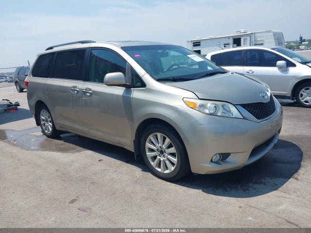 Продажа на аукционе авто 2015 Toyota Sienna Xle Premium 7 Passenger, vin: 5TDDK3DC3FS096276, номер лота: 45686676