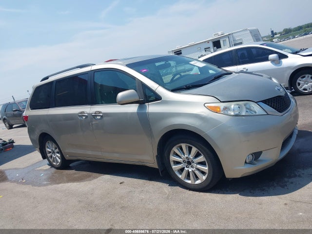 Продажа на аукционе авто 2015 Toyota Sienna Xle Premium 7 Passenger, vin: 5TDDK3DC3FS096276, номер лота: 45686676