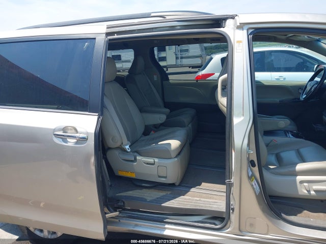 Продажа на аукционе авто 2015 Toyota Sienna Xle Premium 7 Passenger, vin: 5TDDK3DC3FS096276, номер лота: 45686676