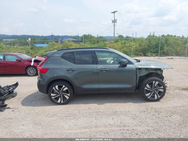 Volvo XC40 PLUS 2026 YV4L12UC4T2772243 Image 14
