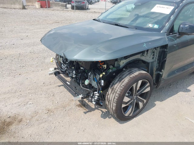 45686787 :رقم المزاد ، YV4L12UC4T2772243 vin ، 2026 Volvo Xc40 Plus, B5 Awd Gas (mild Hybrid), Dark مزاد بيع
