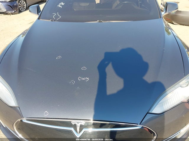 45686798 :رقم المزاد ، 5YJSA1H24FF098185 vin ، 2015 Tesla Model S مزاد بيع