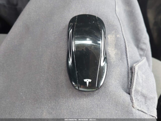 45686798 :رقم المزاد ، 5YJSA1H24FF098185 vin ، 2015 Tesla Model S مزاد بيع