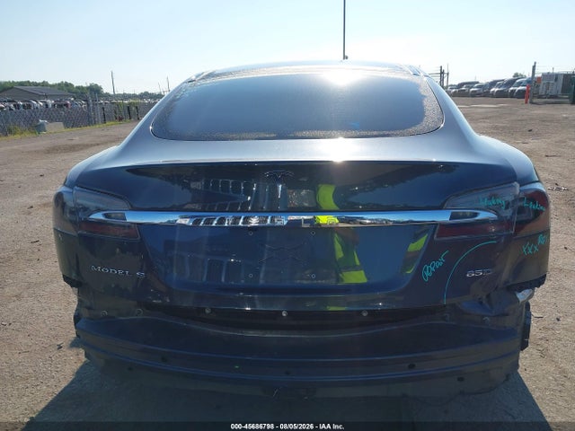 45686798 :رقم المزاد ، 5YJSA1H24FF098185 vin ، 2015 Tesla Model S مزاد بيع