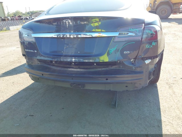 45686798 :رقم المزاد ، 5YJSA1H24FF098185 vin ، 2015 Tesla Model S مزاد بيع
