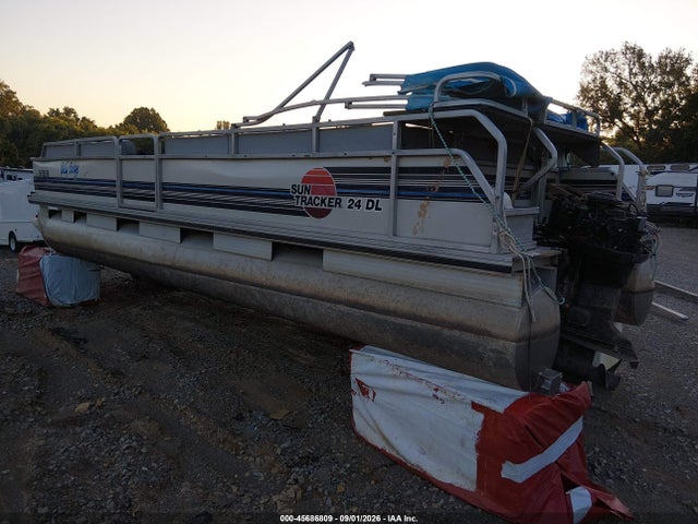 45686809 :رقم المزاد ، BUH253441192 vin ، 1992 Suntracker Pontoon مزاد بيع