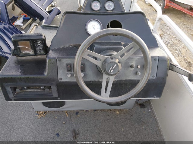 45686809 :رقم المزاد ، BUH253441192 vin ، 1992 Suntracker Pontoon مزاد بيع