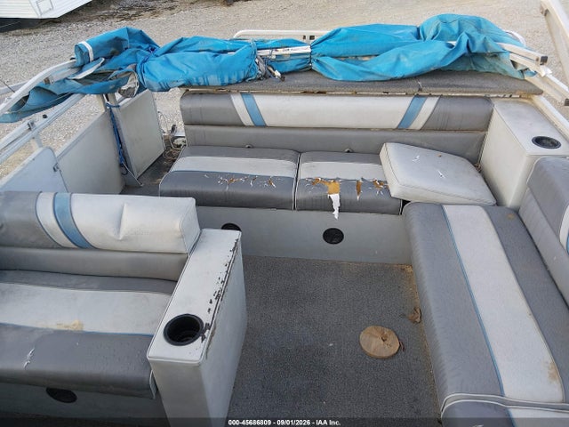 45686809 :رقم المزاد ، BUH253441192 vin ، 1992 Suntracker Pontoon مزاد بيع