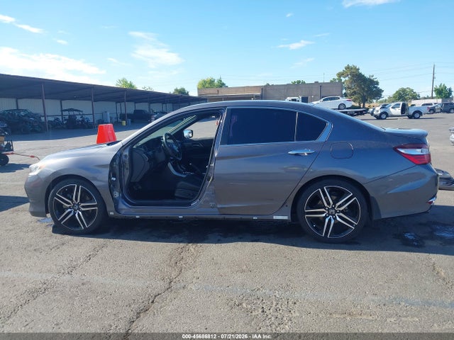 Продаж на аукціоні авто 2017 Honda Accord Sport, vin: 1HGCR2F5XHA063678, номер лоту: 45686812