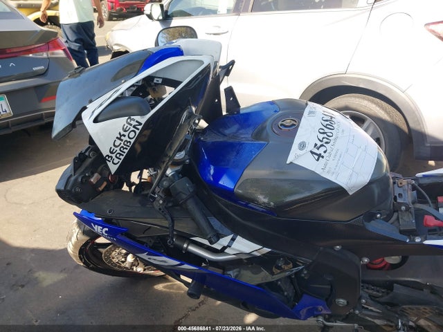Yamaha Yzfr6 C 2015 JYARJ16Y0FA009111 Image 17
