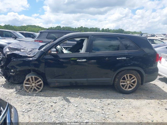 Продажа на аукционе авто 2015 Kia Sorento Lx, vin: 5XYKT3A65FG593796, номер лота: 45686851