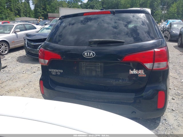 Продажа на аукционе авто 2015 Kia Sorento Lx, vin: 5XYKT3A65FG593796, номер лота: 45686851