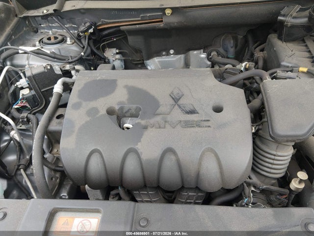 45686901 :رقم المزاد ، JA4AD2A30JJ004634 vin ، 2018 Mitsubishi Outlander Es مزاد بيع