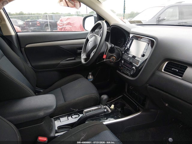 45686901 :رقم المزاد ، JA4AD2A30JJ004634 vin ، 2018 Mitsubishi Outlander Es مزاد بيع