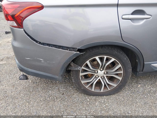 45686901 :رقم المزاد ، JA4AD2A30JJ004634 vin ، 2018 Mitsubishi Outlander Es مزاد بيع