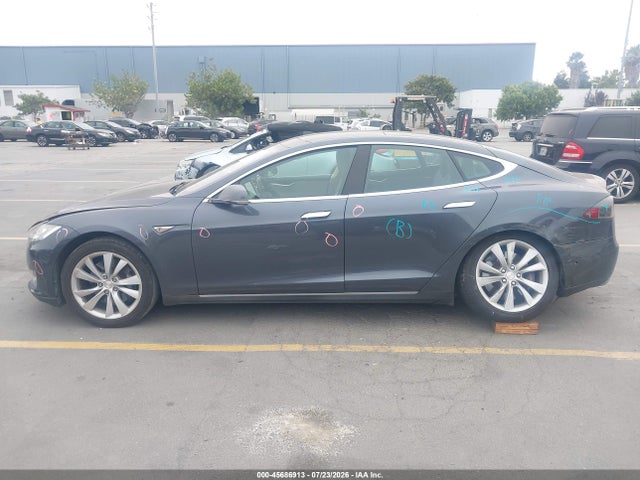 2014 Tesla Model S P85 მანქანა იყიდება აუქციონზე, vin: 5YJSA1H17EFP62257, აუქციონის ნომერი: 45686913