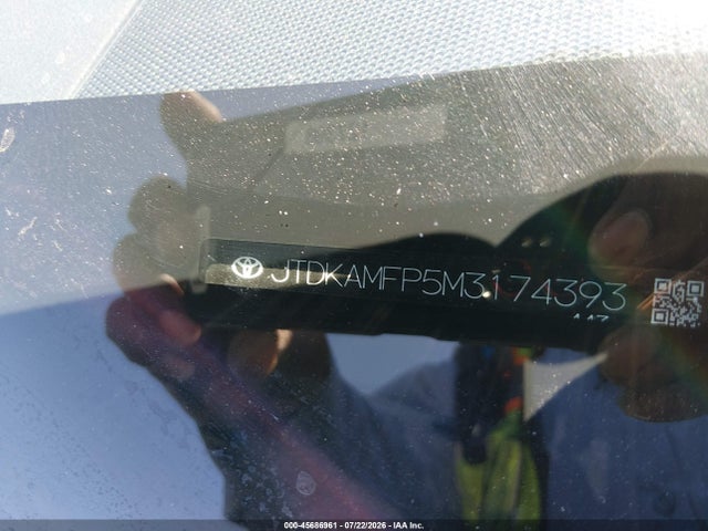 JTDKAMFP5M3174393 Toyota Prius Prime Le