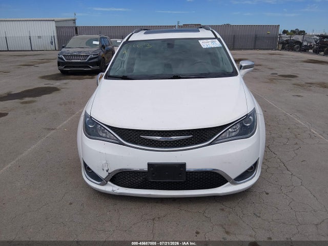Chrysler Pacifica Limited 2017 2C4RC1GG8HR505163 Image 15