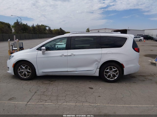 Chrysler Pacifica Limited 2017 2C4RC1GG8HR505163 Image 17