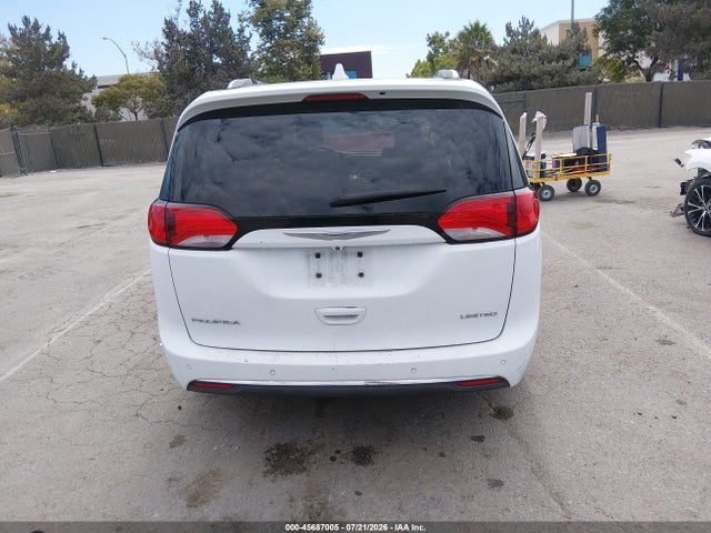 Chrysler Pacifica Limited 2017 2C4RC1GG8HR505163 Image 19