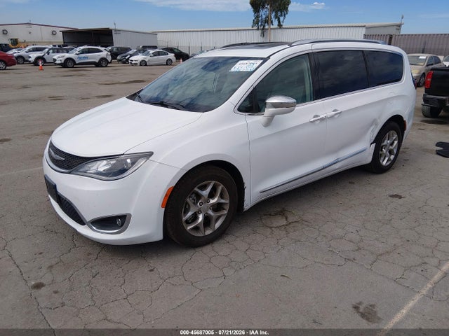 Chrysler Pacifica Limited 2017 2C4RC1GG8HR505163 Image 2