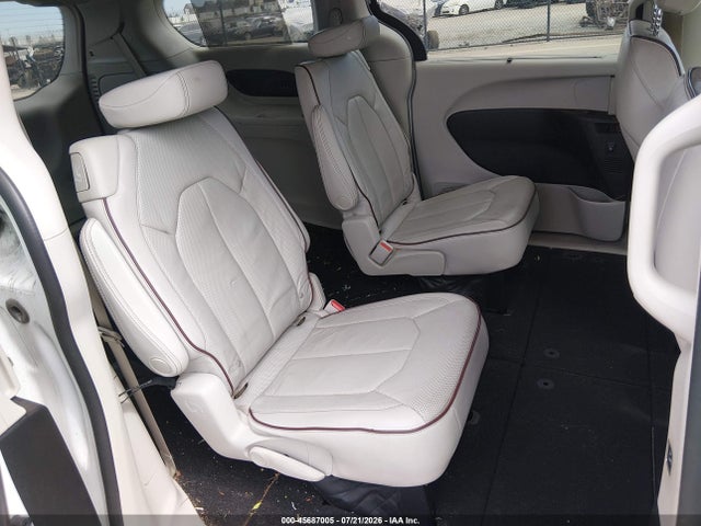 Chrysler Pacifica Limited 2017 2C4RC1GG8HR505163 Image 8
