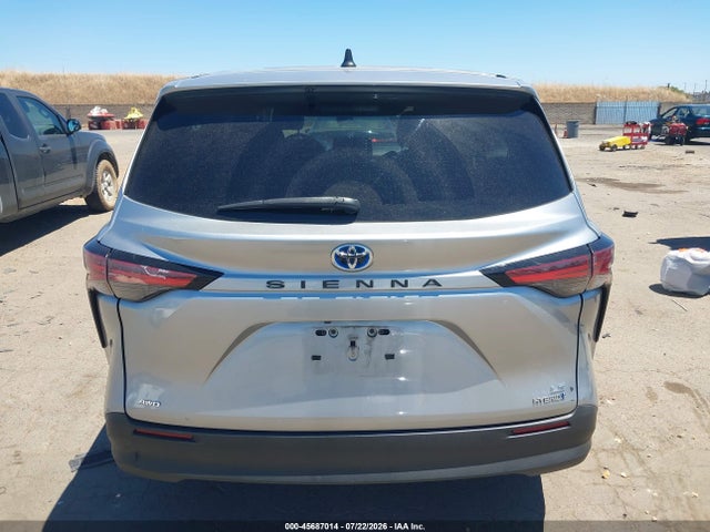 5TDKSKFC6NS071725 Toyota SIENNA LE