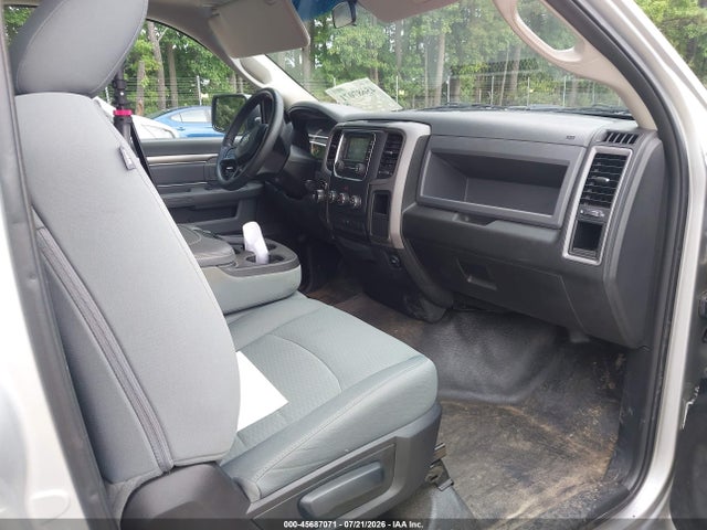 45687071 :رقم المزاد ، 3C6JR6DG7HG680983 vin ، 2017 Ram 1500 مزاد بيع