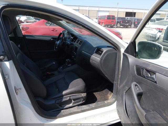 45687129 :رقم المزاد ، 3VWDB7AJ3HM257123 vin ، 2017 Volkswagen Jetta 1.4t Se مزاد بيع